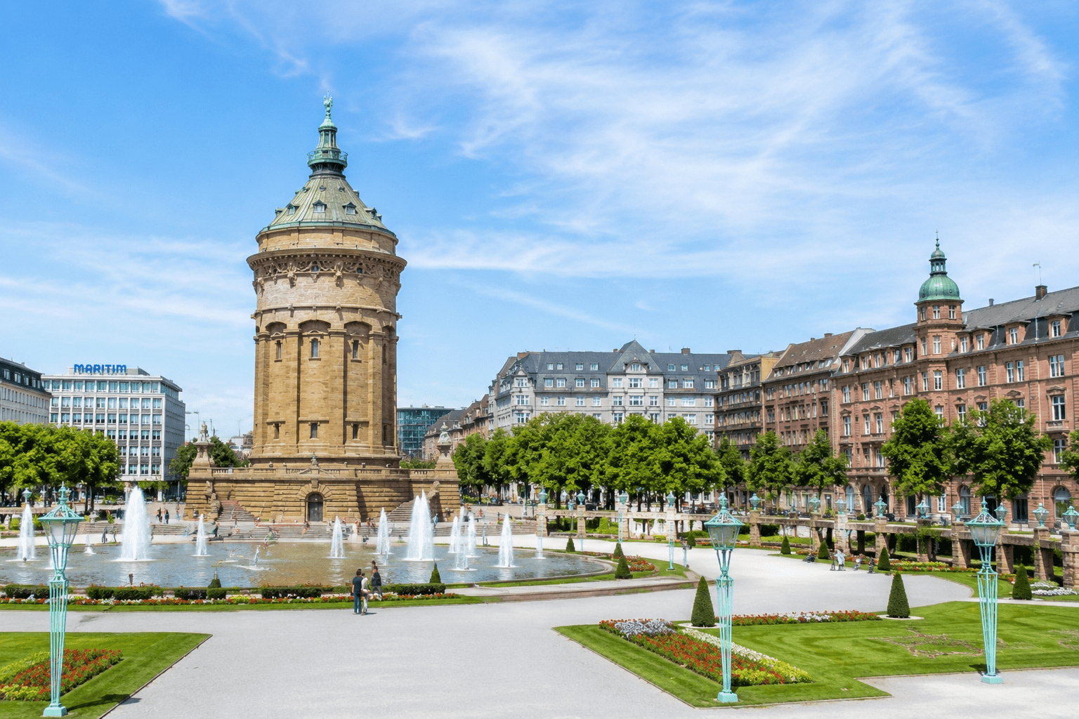 Stilvolle Begleitung in der Stadt